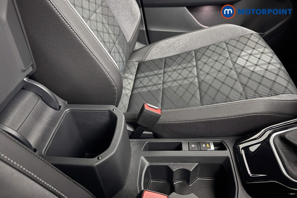 Used Volkswagen T-Roc 2023 for sale - 77493575: Photo 23