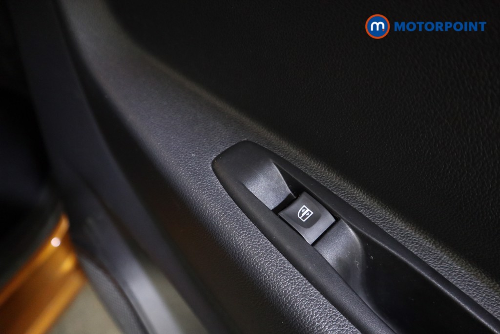 Used Renault Captur 2019 for sale - 77446633: Photo 25