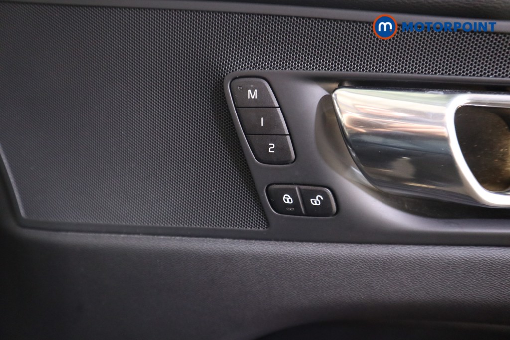 Used Volvo XC60 2019 for sale - 76892495: Photo 20