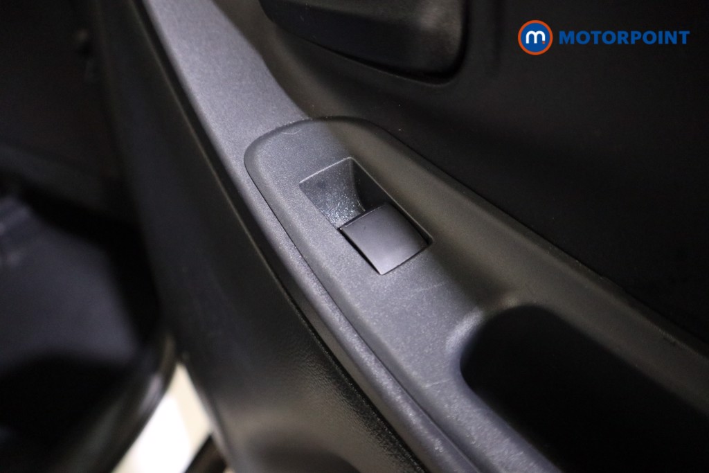 Used Toyota Yaris Cross 2023 for sale - 77171234: Photo 26