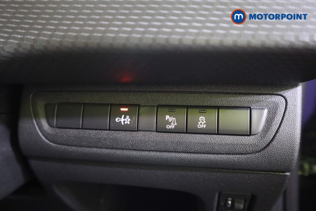 Used Peugeot 208 2015 for sale - 76491743: Photo 17