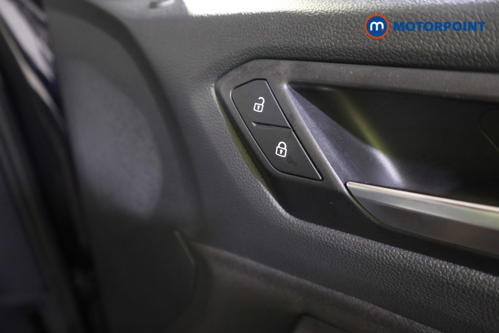 Used Volkswagen T-Roc 2023 for sale - 76792626: Photo 19