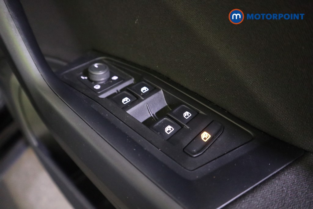 Used Volkswagen T-Roc 2023 for sale - 76792626: Photo 20