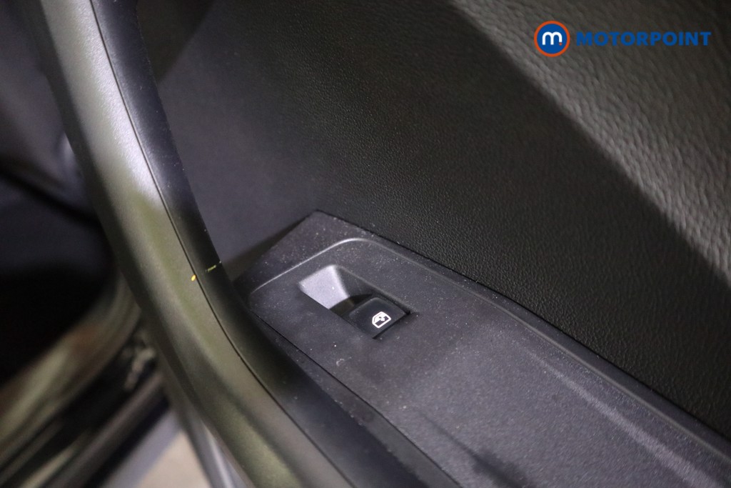 Used Volkswagen T-Roc 2023 for sale - 76792626: Photo 24