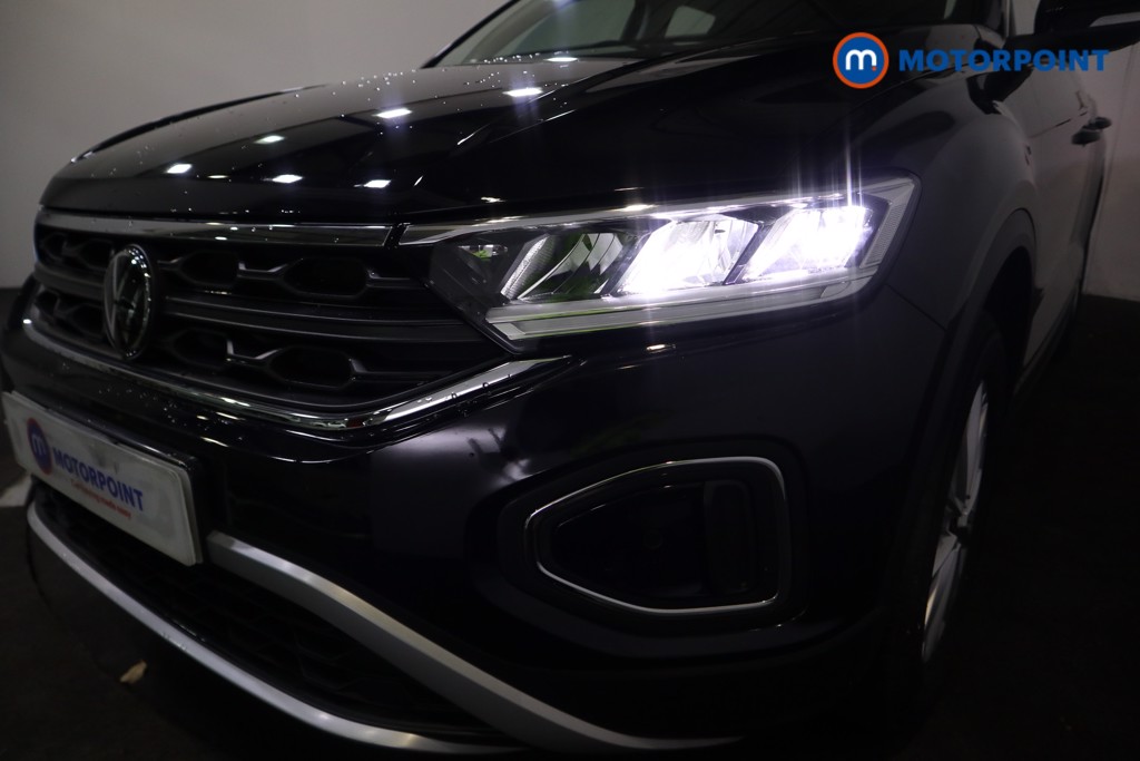 Used Volkswagen T-Roc 2023 for sale - 76792626: Photo 35