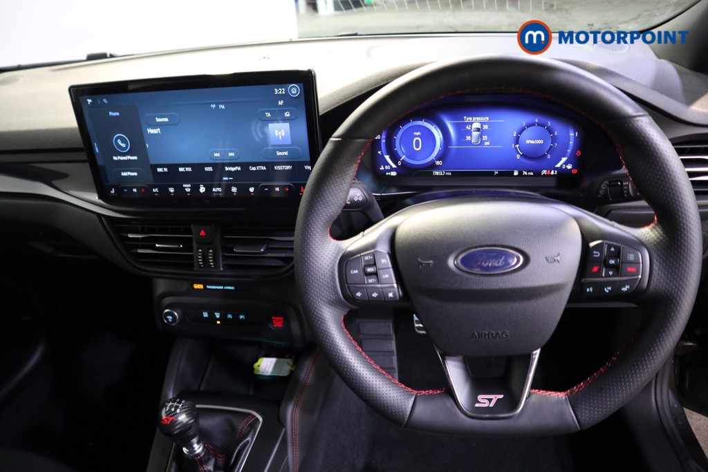 Used Ford Focus 2023 for sale - 76718352: Photo 9