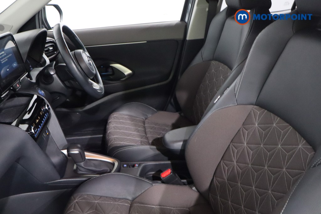 Used Toyota Yaris Cross 2023 for sale - 77620115: Photo 12