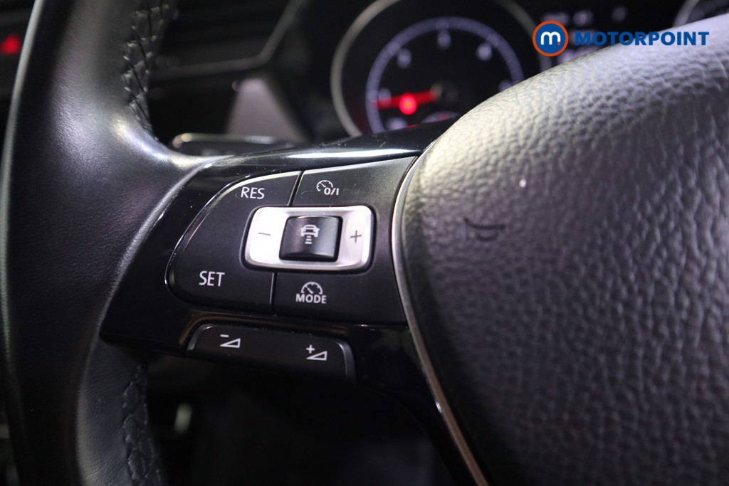 Used Volkswagen Touran 2018 for sale - 76155795: Photo 12