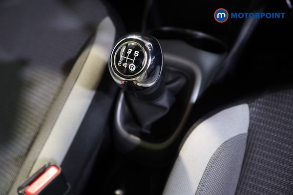 Used Toyota AYGO 2021 for sale - 76209744: Photo 17