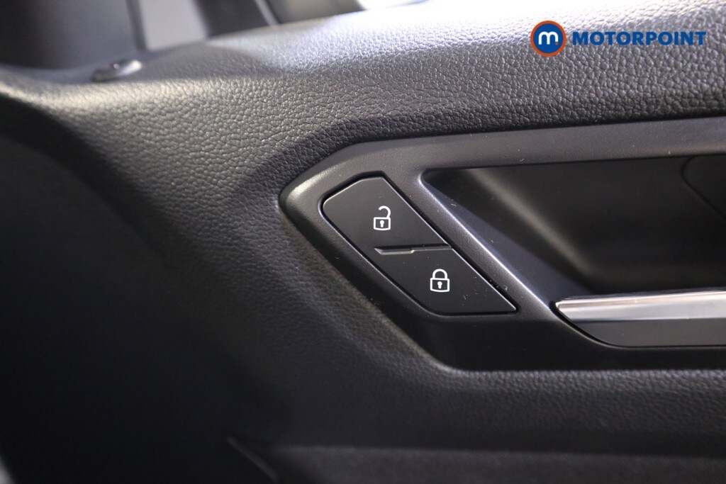 Used Volkswagen T-Roc for sale - 77741271: Photo 22