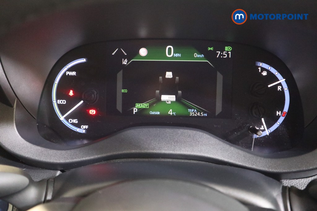 Used Toyota Yaris Cross 2023 for sale - 76693800: Photo 13