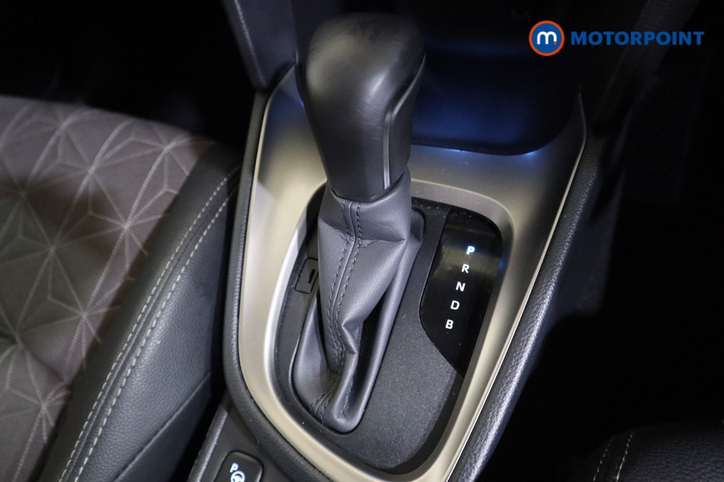 Used Toyota Yaris Cross 2023 for sale - 76693800: Photo 18