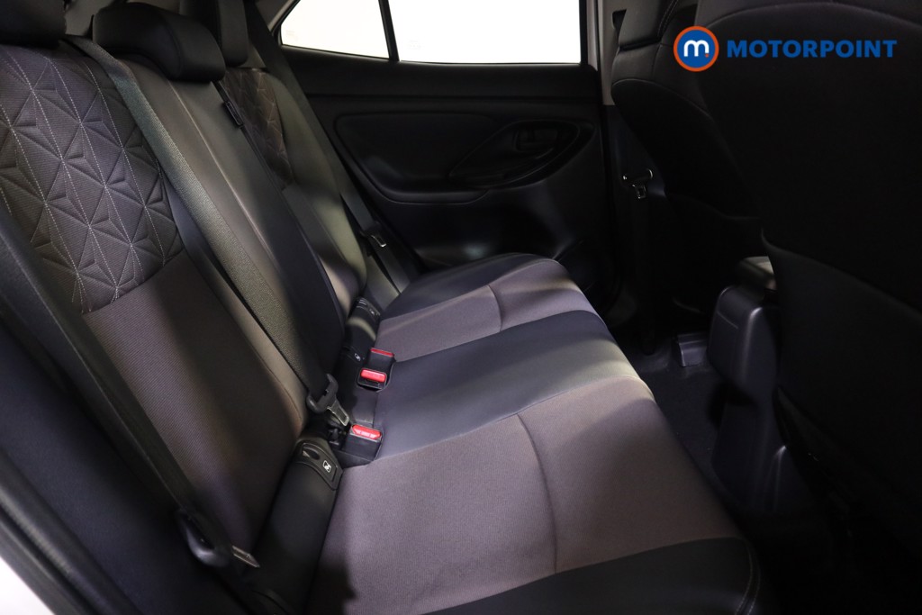 Used Toyota Yaris Cross 2023 for sale - 76693800: Photo 24