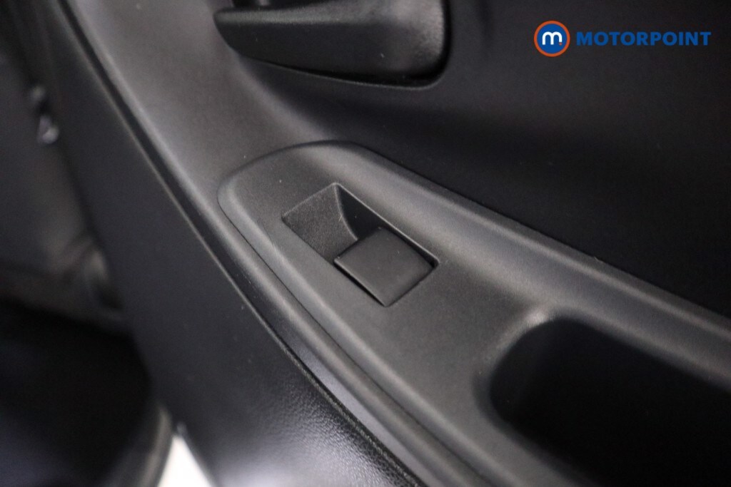 Used Toyota Yaris Cross 2023 for sale - 76693800: Photo 26