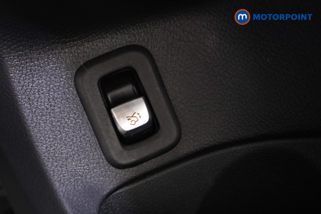 Used Mercedes-Benz C Class 2021 for sale - 77068710: Photo 19