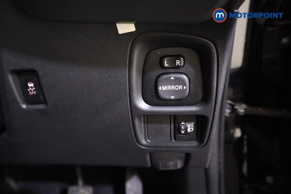 Used Toyota AYGO 2019 for sale - 76312702: Photo 17