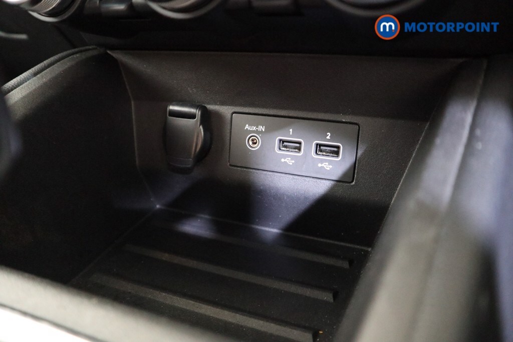 Used Renault Clio 2019 for sale - 77935358: Photo 19