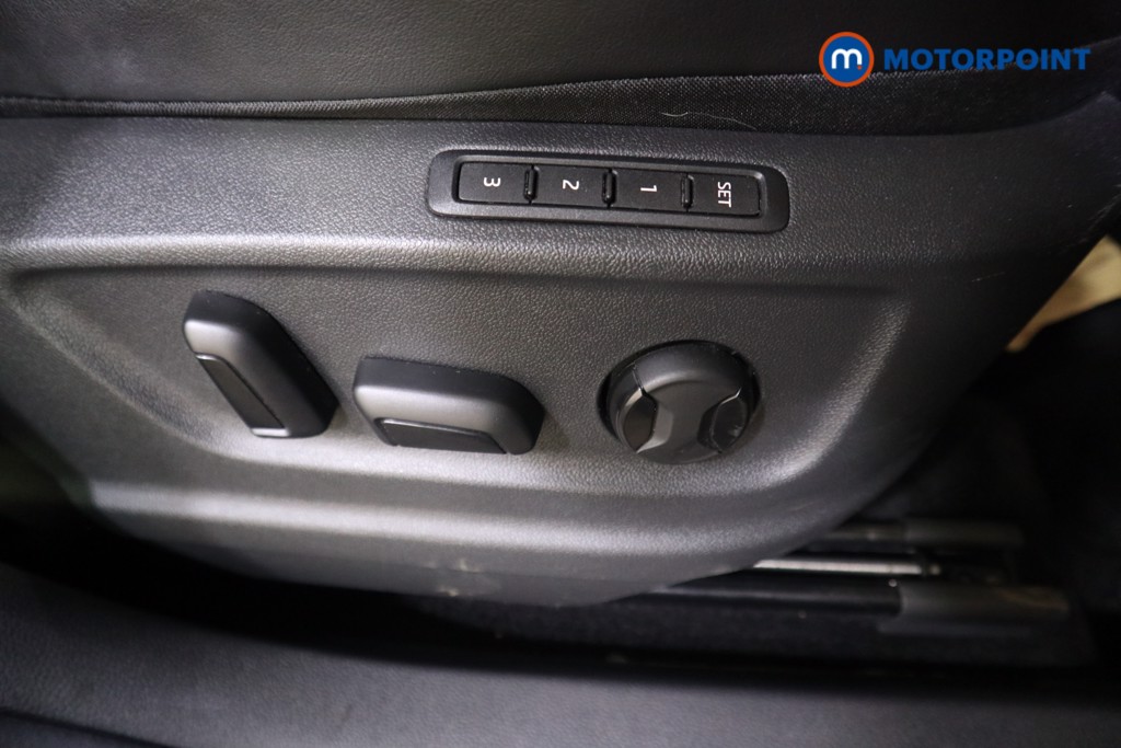 Used Skoda Karoq 2021 for sale - 76146896: Photo 21