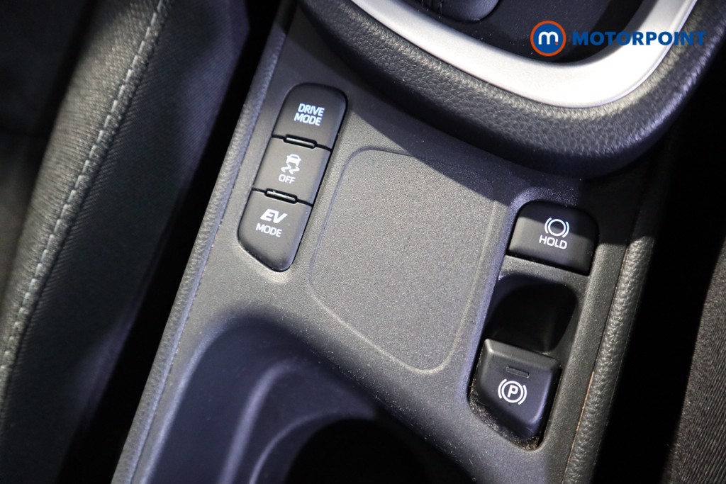 Used Toyota Yaris Cross 2023 for sale - 77904054: Photo 17