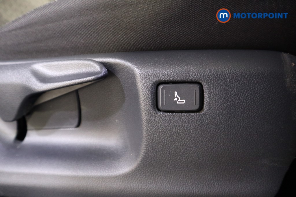 Used Toyota Yaris Cross 2023 for sale - 77904054: Photo 22