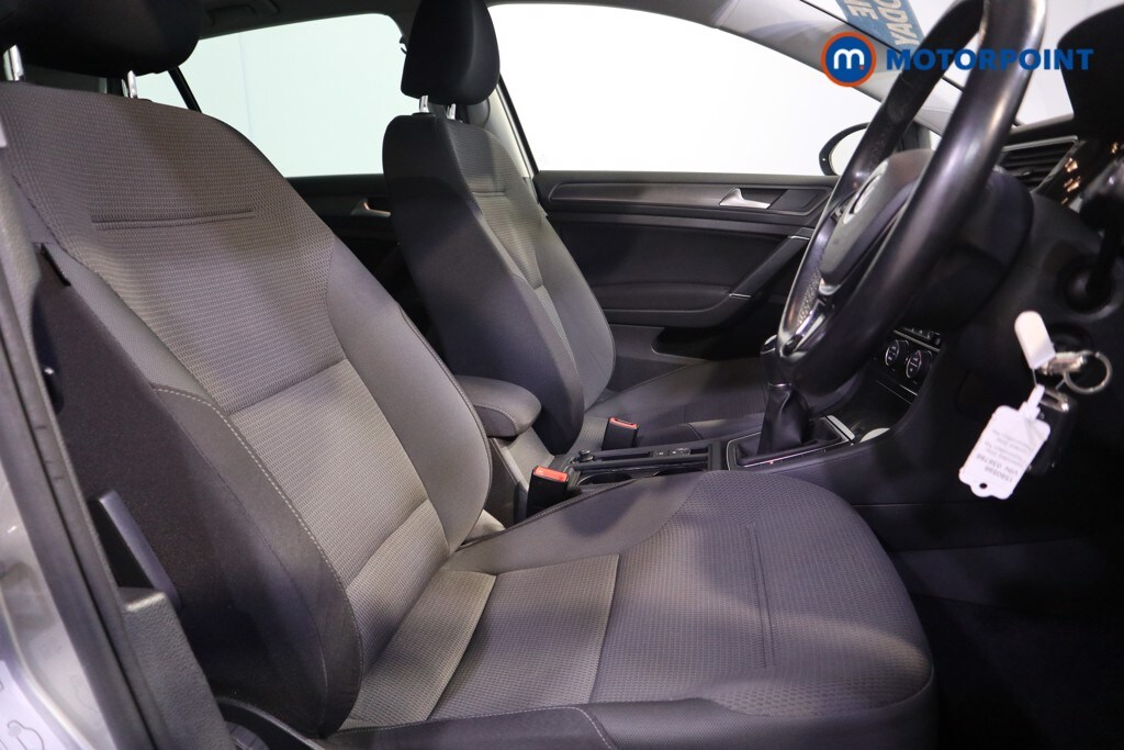 Used Volkswagen Golf 2020 for sale - 76008941: Photo 20