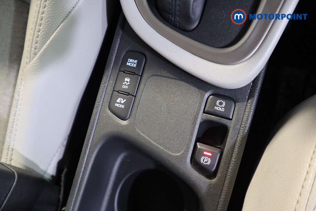 Used Toyota Yaris 2022 for sale - 76545696: Photo 17