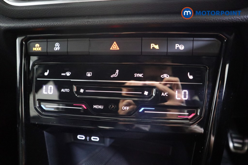 Used Volkswagen T-Roc 2022 for sale - 76491270: Photo 17