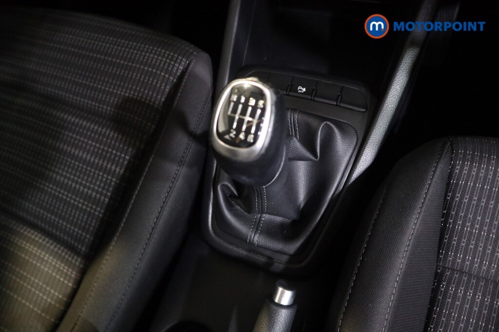 Used Kia Stonic 2022 for sale - 76332874: Photo 17