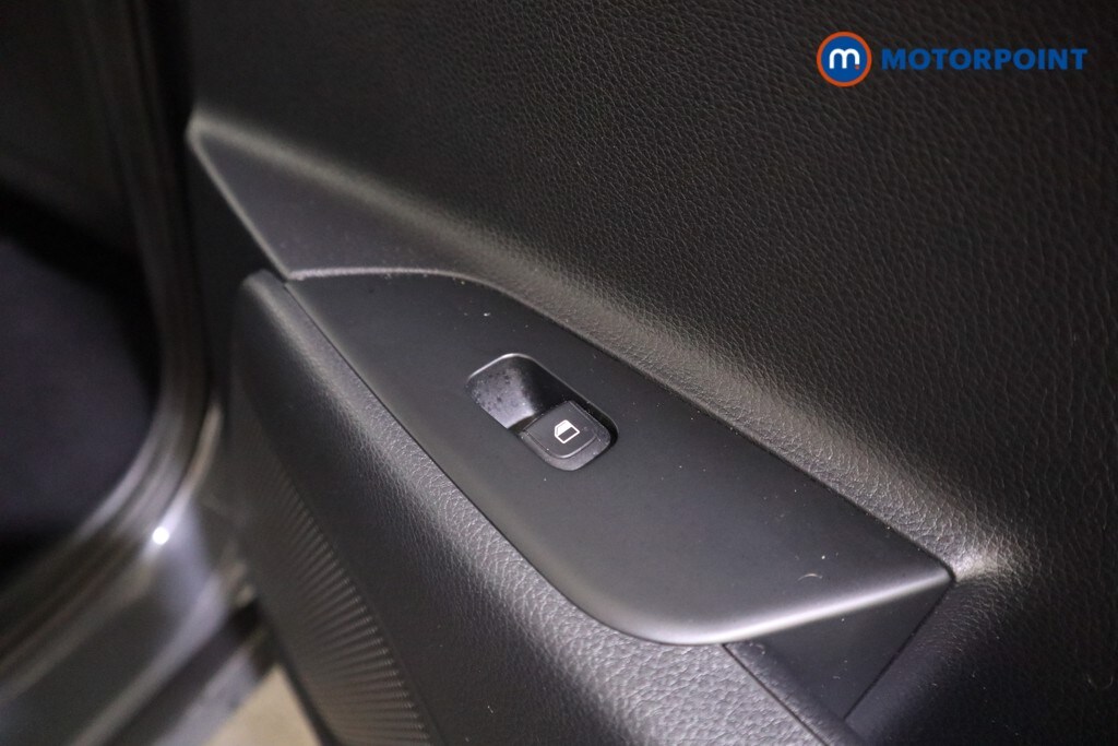 Used Kia Stonic 2022 for sale - 76332874: Photo 23