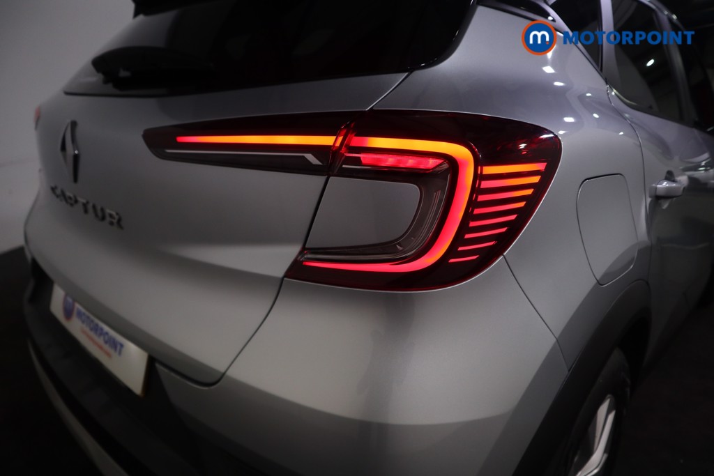 Used Renault Captur 2022 for sale - 76374544: Photo 32