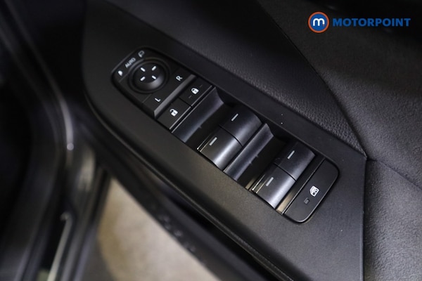 Used Toyota C-HR 2024 for sale - 76017267: Photo 18