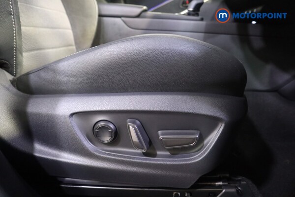 Used Toyota C-HR 2024 for sale - 76017267: Photo 19