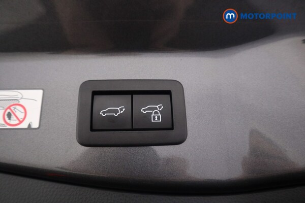 Used Toyota C-HR 2024 for sale - 76017267: Photo 23