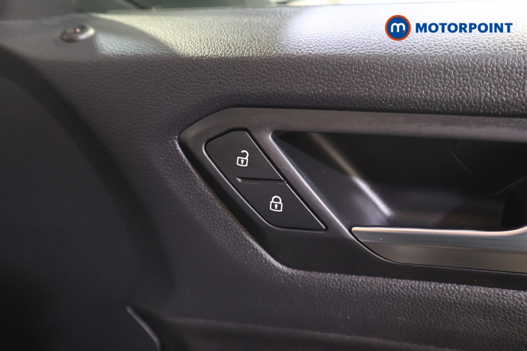 Used Volkswagen T-Roc 2023 for sale - 78001423: Photo 22