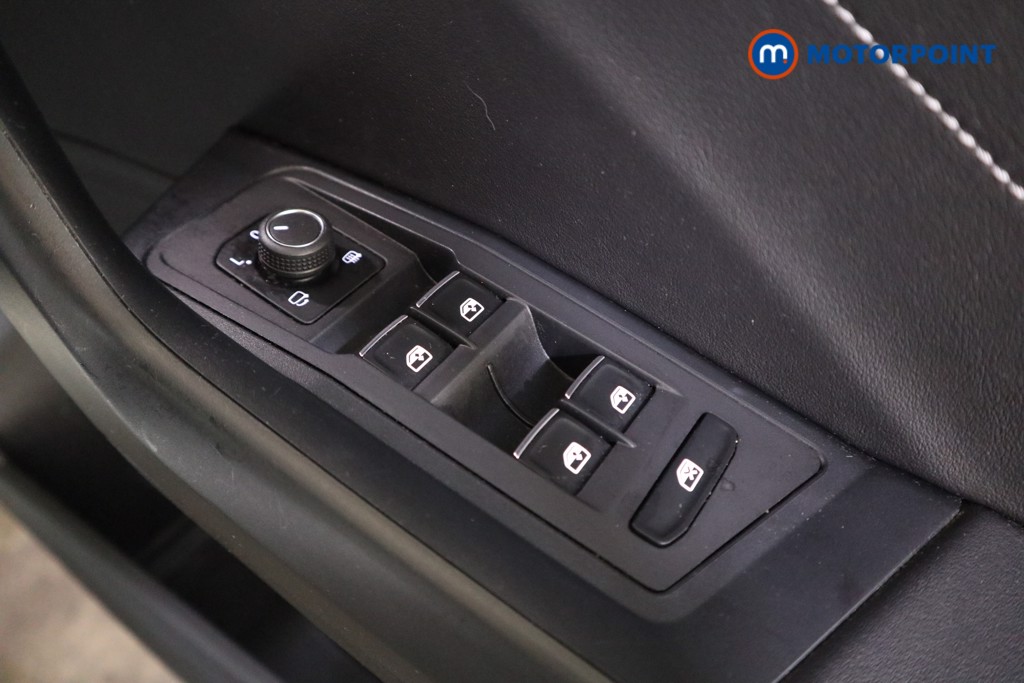 Used Volkswagen T-Roc 2023 for sale - 78001423: Photo 23