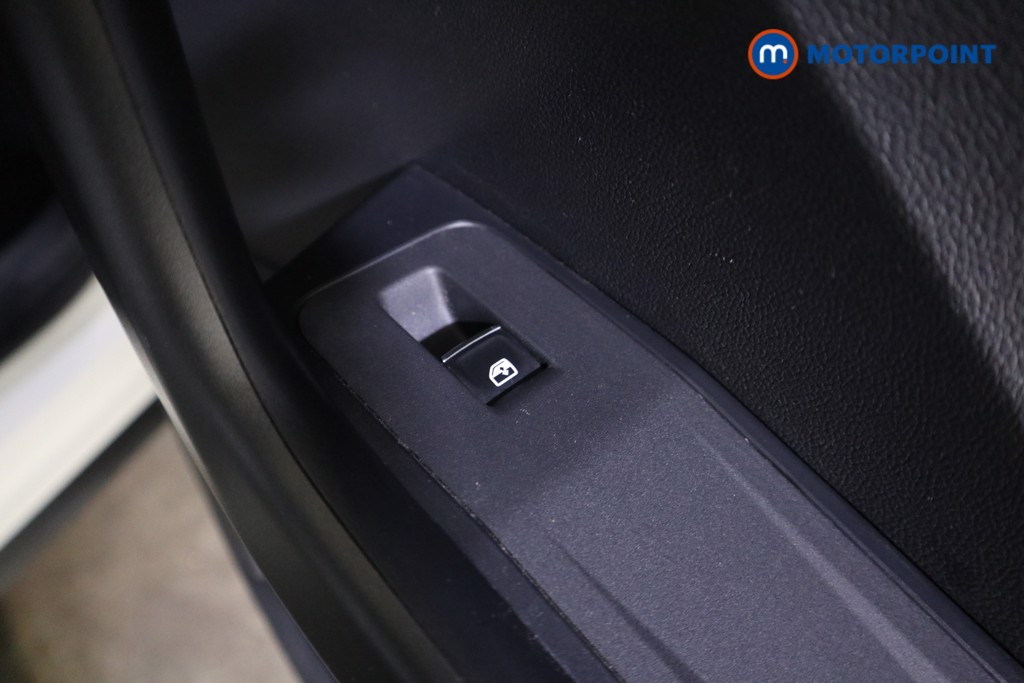 Used Volkswagen T-Roc 2023 for sale - 78001423: Photo 31