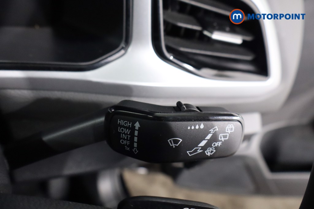 Used Volkswagen T-Roc 2025 for sale - 76723195: Photo 26