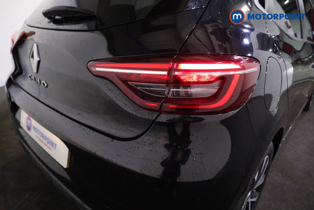 Used Renault Clio 2020 for sale - 76985000: Photo 31