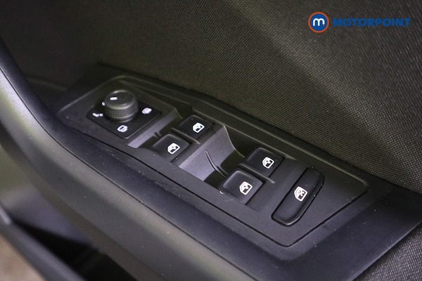 Used Volkswagen T-Roc 2023 for sale - 76255599: Photo 20