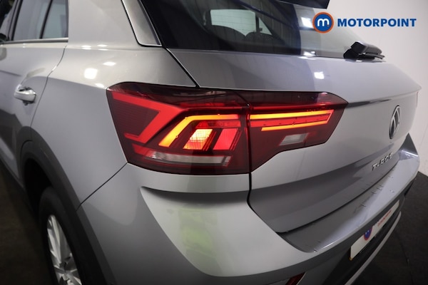 Used Volkswagen T-Roc 2023 for sale - 76255599: Photo 31