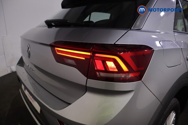 Used Volkswagen T-Roc 2023 for sale - 76255599: Photo 32