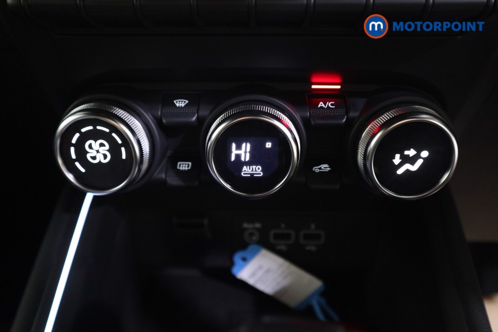 Used Renault Clio 2021 for sale - 76933653: Photo 16