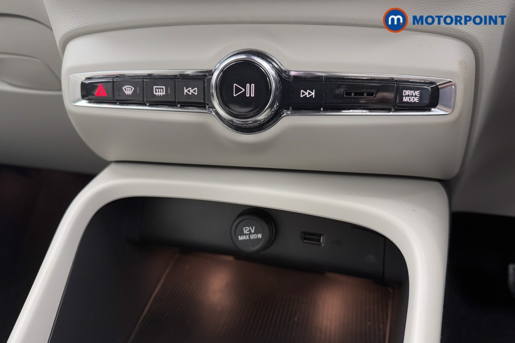 Used Volvo XC40 2021 for sale - 77435792: Photo 22