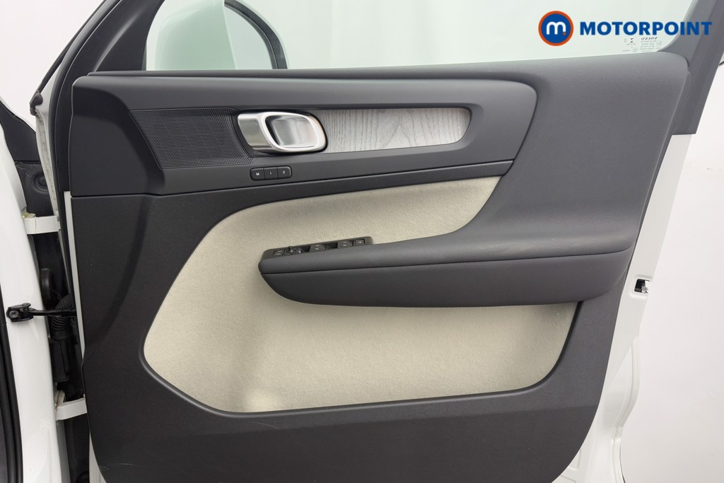 Used Volvo XC40 2021 for sale - 77435792: Photo 28