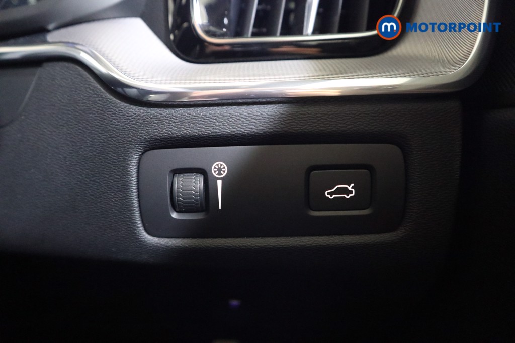 Used Volvo XC60 2021 for sale - 77435777: Photo 15