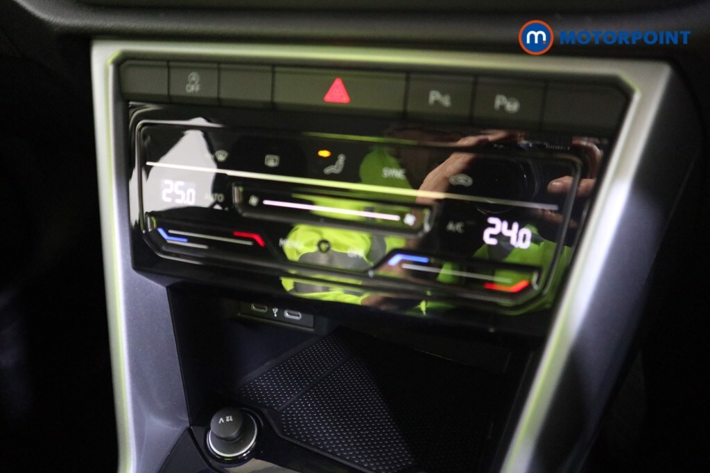 Used Volkswagen T-Roc 2023 for sale - 77842602: Photo 15