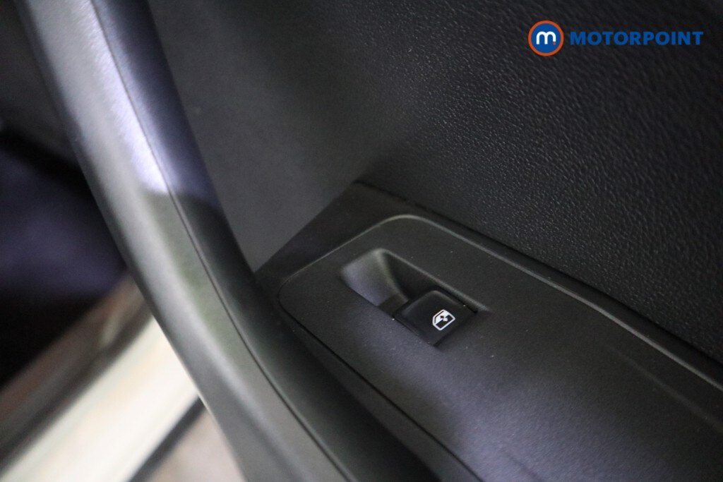 Used Volkswagen T-Roc 2023 for sale - 77842602: Photo 24