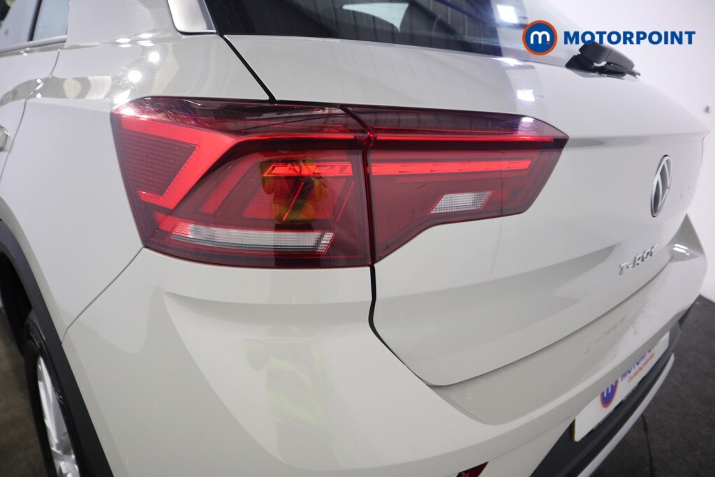Used Volkswagen T-Roc 2023 for sale - 77842602: Photo 31