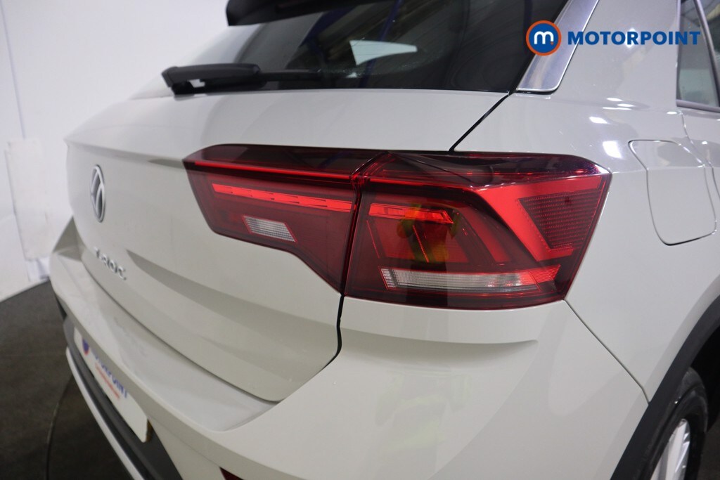 Used Volkswagen T-Roc 2023 for sale - 77842602: Photo 32