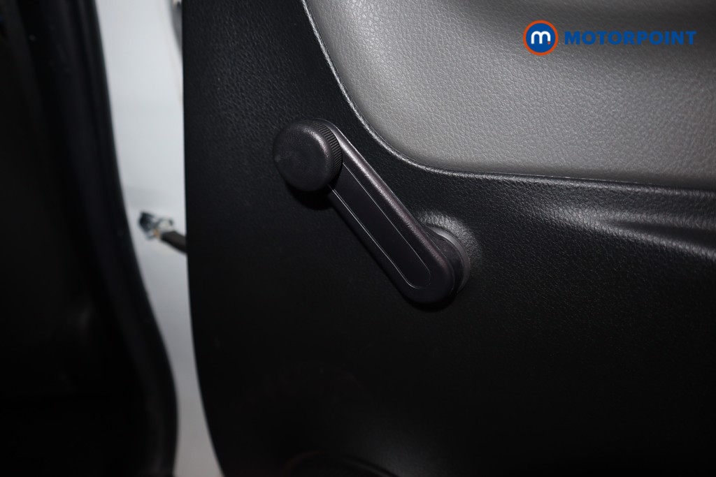 Used Toyota Yaris 2019 for sale - 78028888: Photo 26